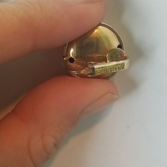 Sarah Coventry clip on earrings - Picture 3 of 3